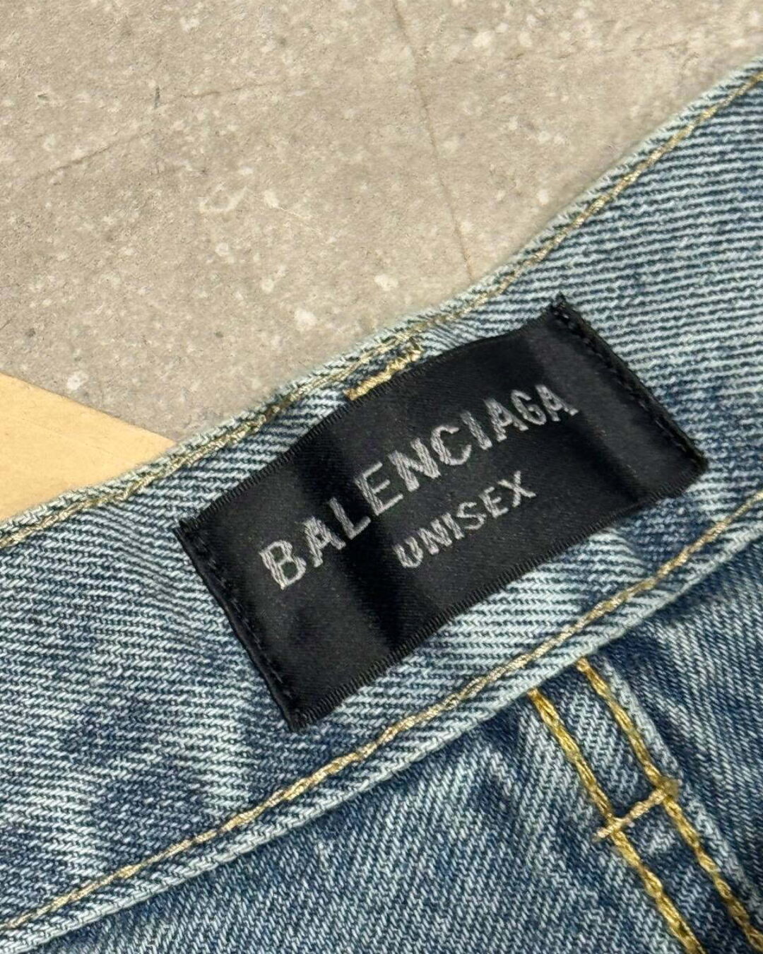 Джинсы Balenciaga — изображение 6