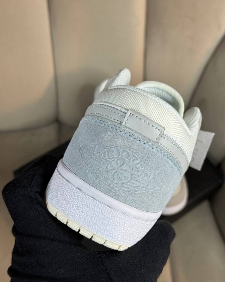 Кроссовки Nike Air Jordan 1 Low Sky Blue — фото 8