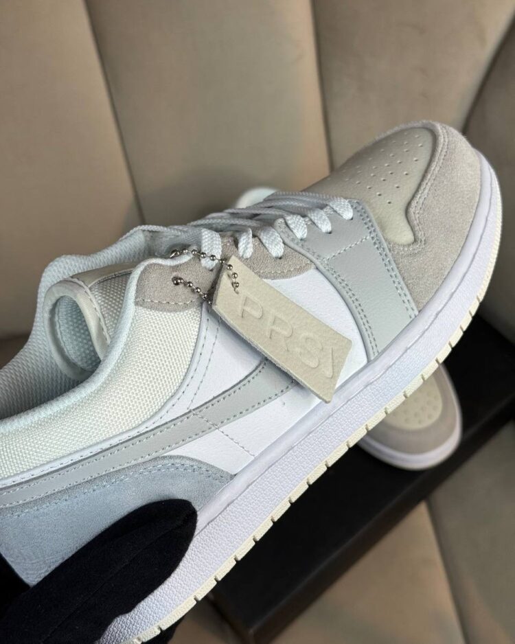 Кроссовки Nike Air Jordan 1 Low Sky Blue — фото 3