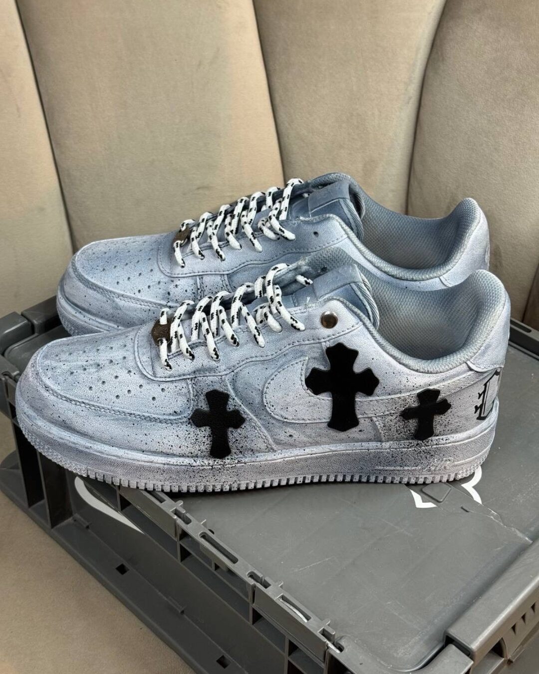 Кроссовки Nike Air Force 1 x Chrome Hearts Gray — изображение 4