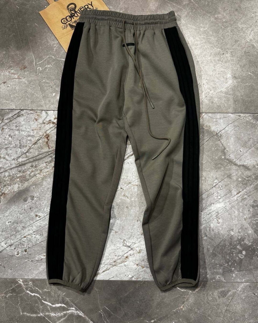 Спортивные штаны Fear Of God — изображение 2