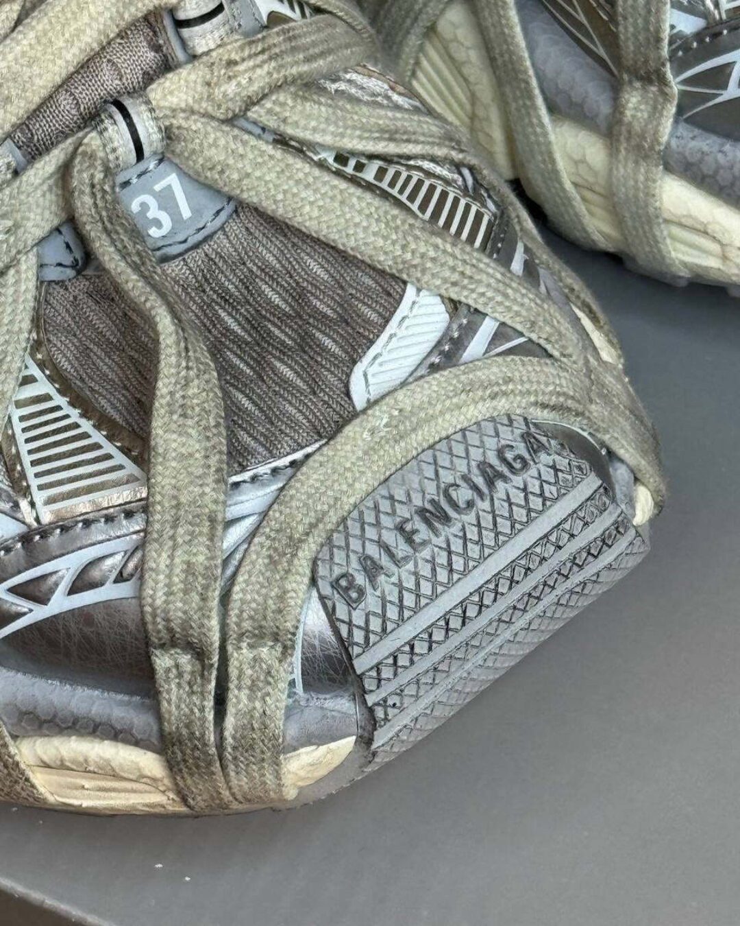 Кроссовки Balenciaga 3XL Extreme Lace Trainers Light Beige — изображение 6