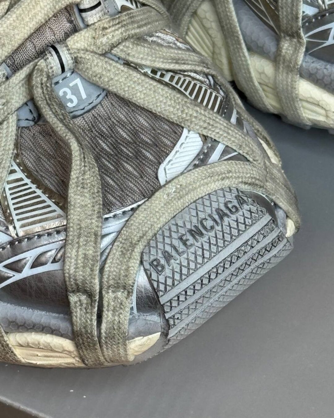 Кроссовки Balenciaga 3XL Extreme Lace Trainers Light Beige — изображение 6