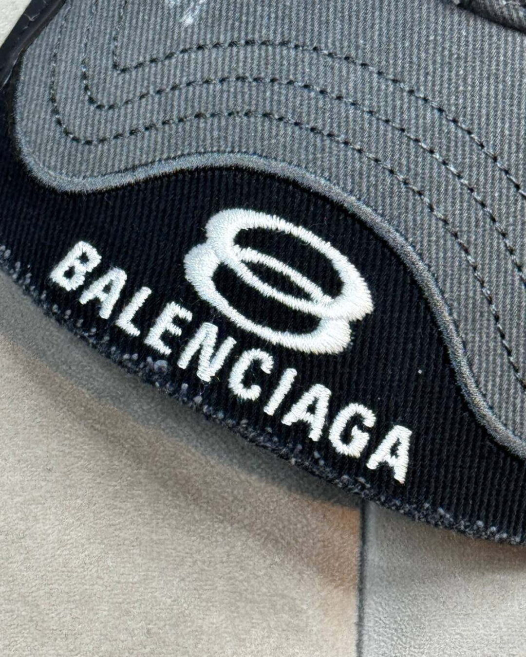 Кепка Balenciaga — изображение 2