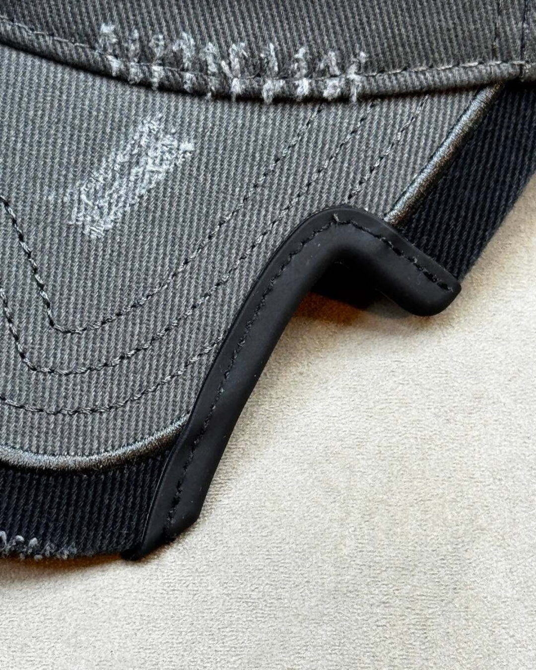 Кепка Balenciaga — изображение 5