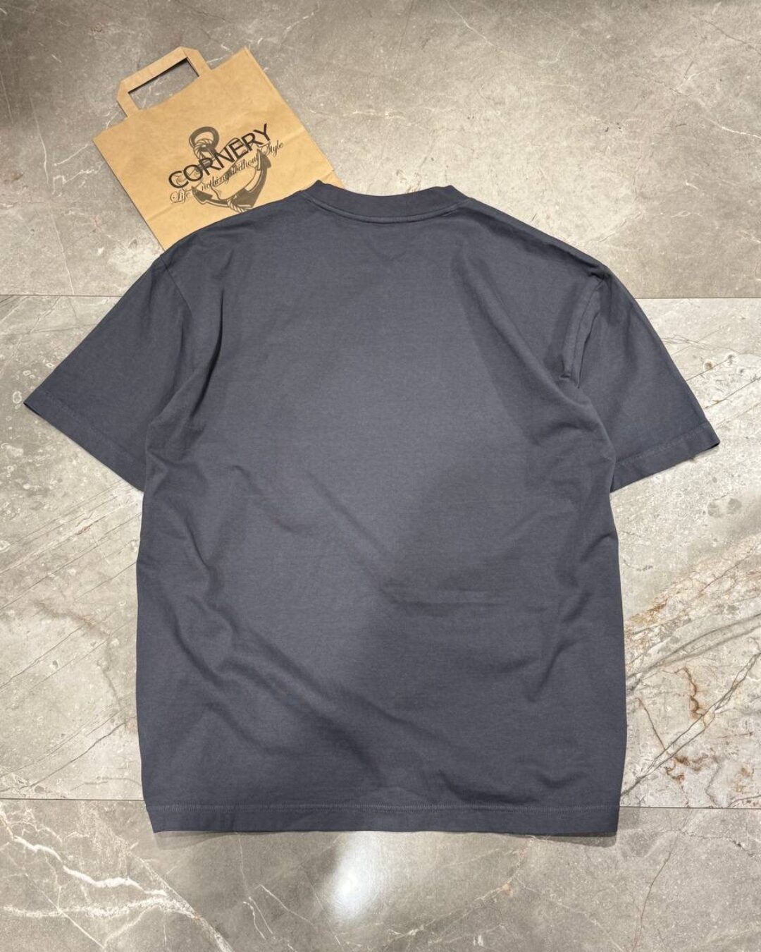 Футболка Gap x Yeezy — изображение 2