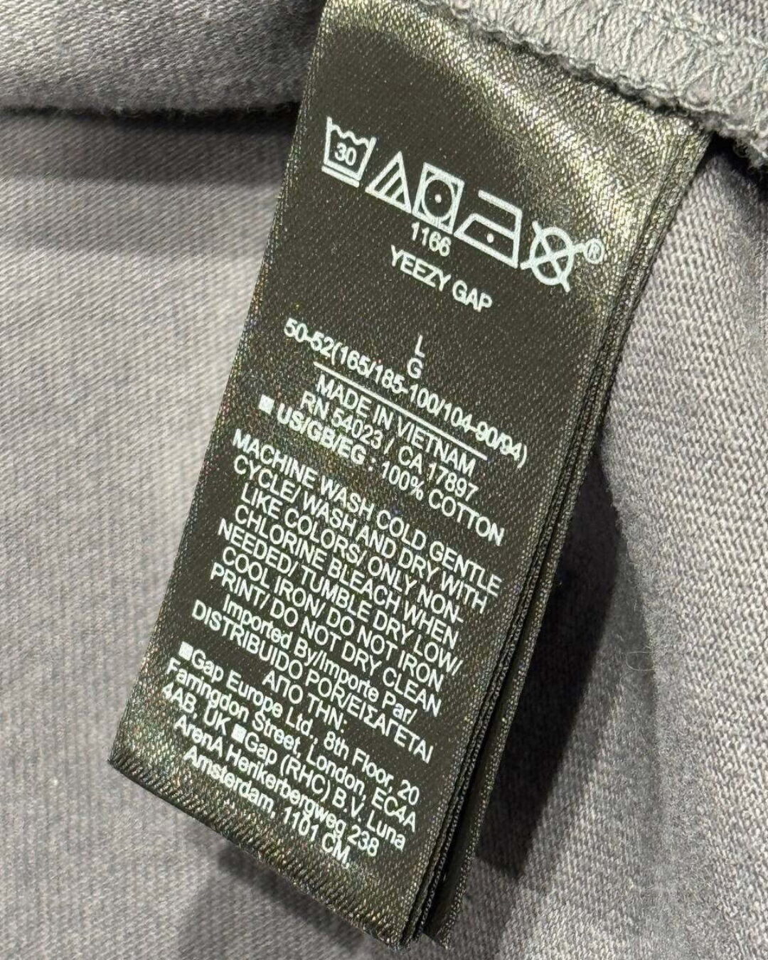 Футболка Gap x Yeezy — изображение 6