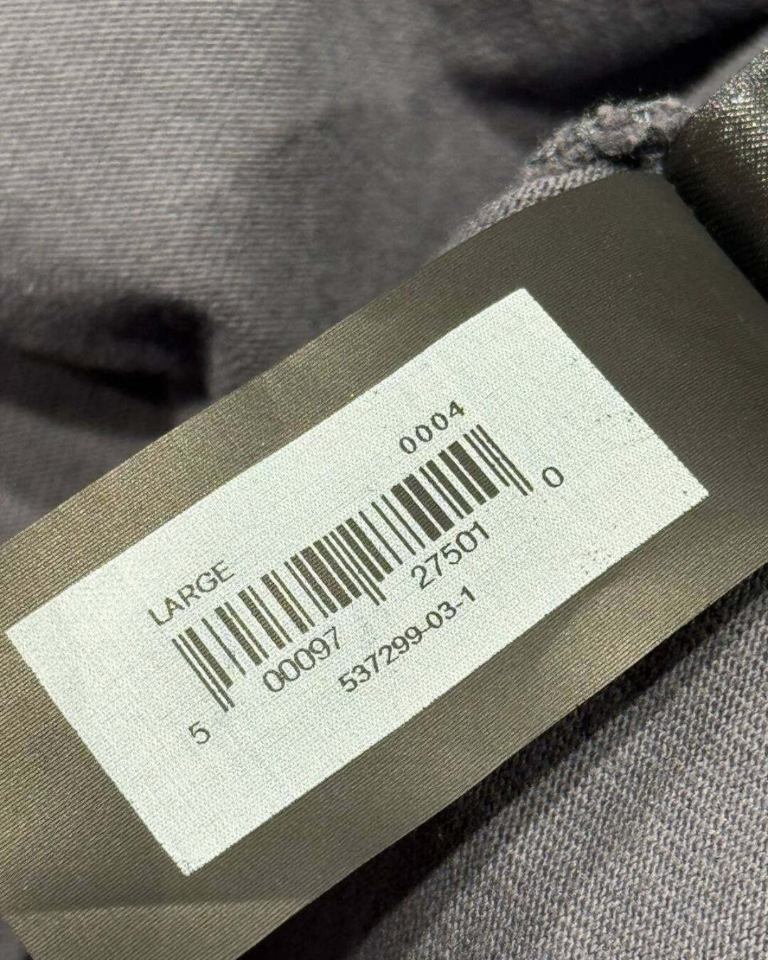 Футболка Gap x Yeezy — изображение 9