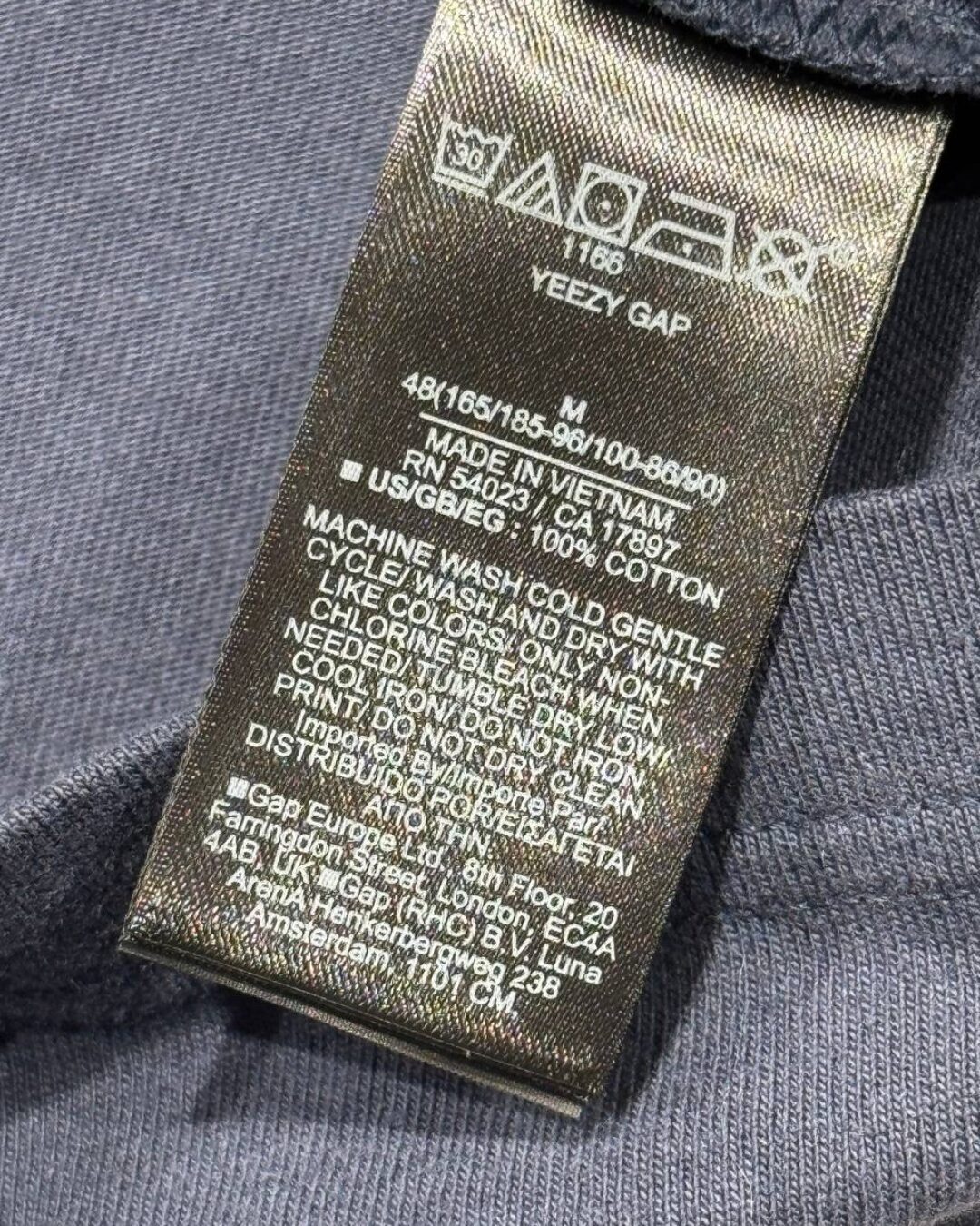 Футболка Gap x Yeezy — изображение 8