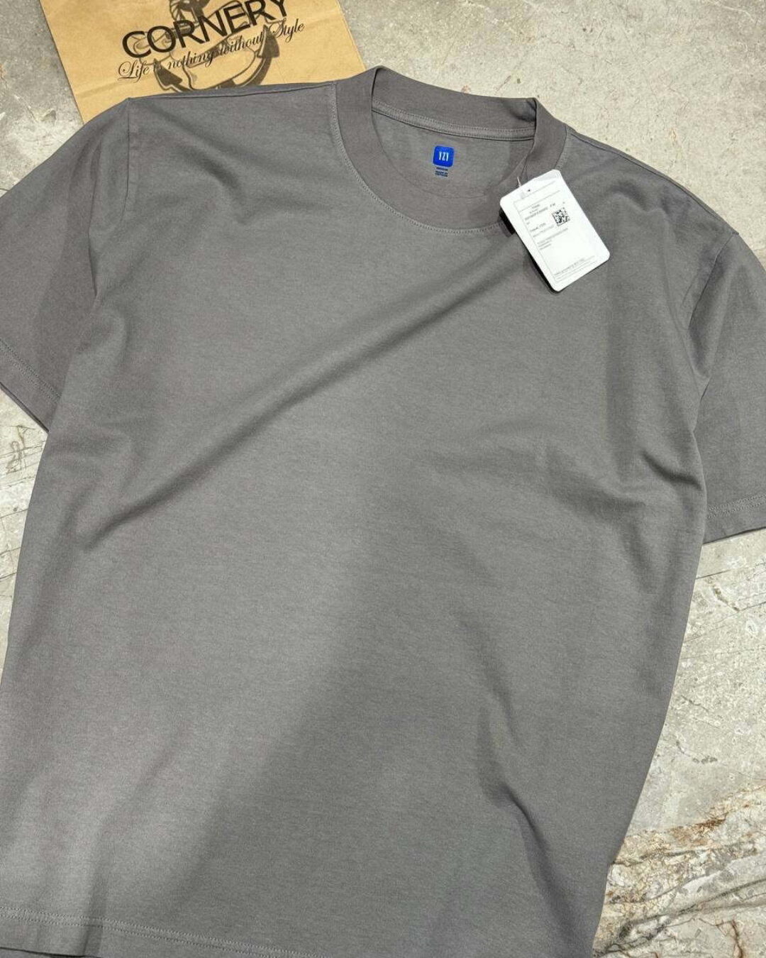 Футболка Gap x Yeezy — изображение 9