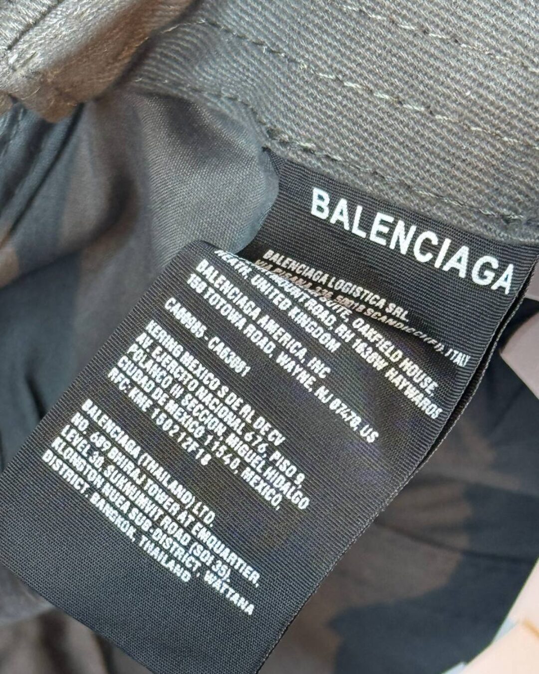 Кепка Balenciaga — изображение 9