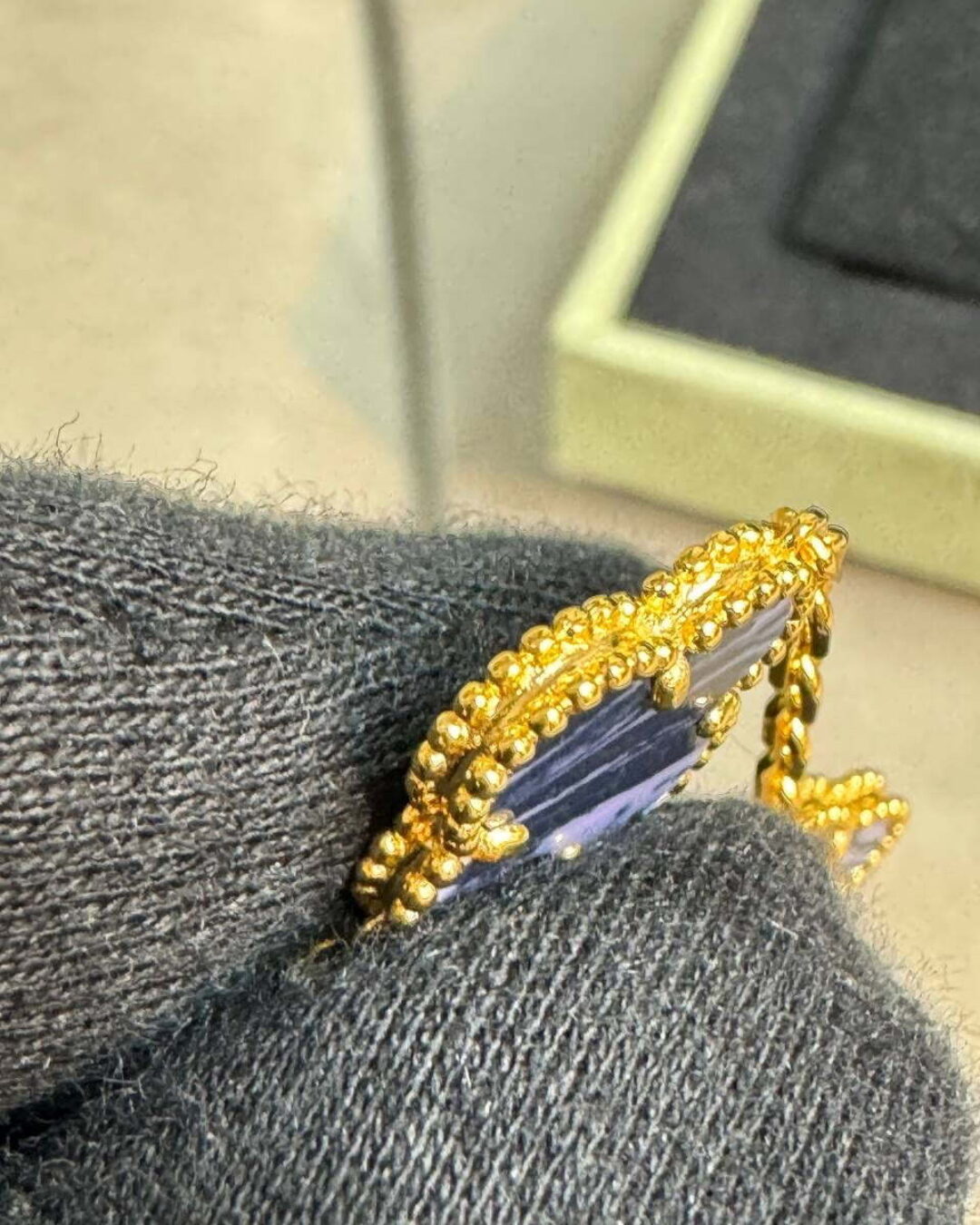 Браслет Van Cleef & Arpels Vintage Alhambra Gold/Blue — изображение 3