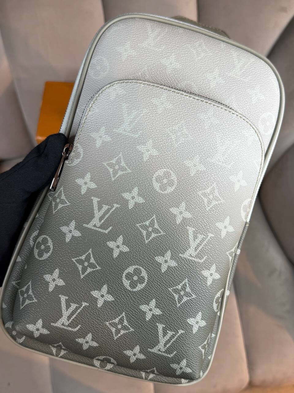 Сумка Louis Vuitton Avenue — фото 6