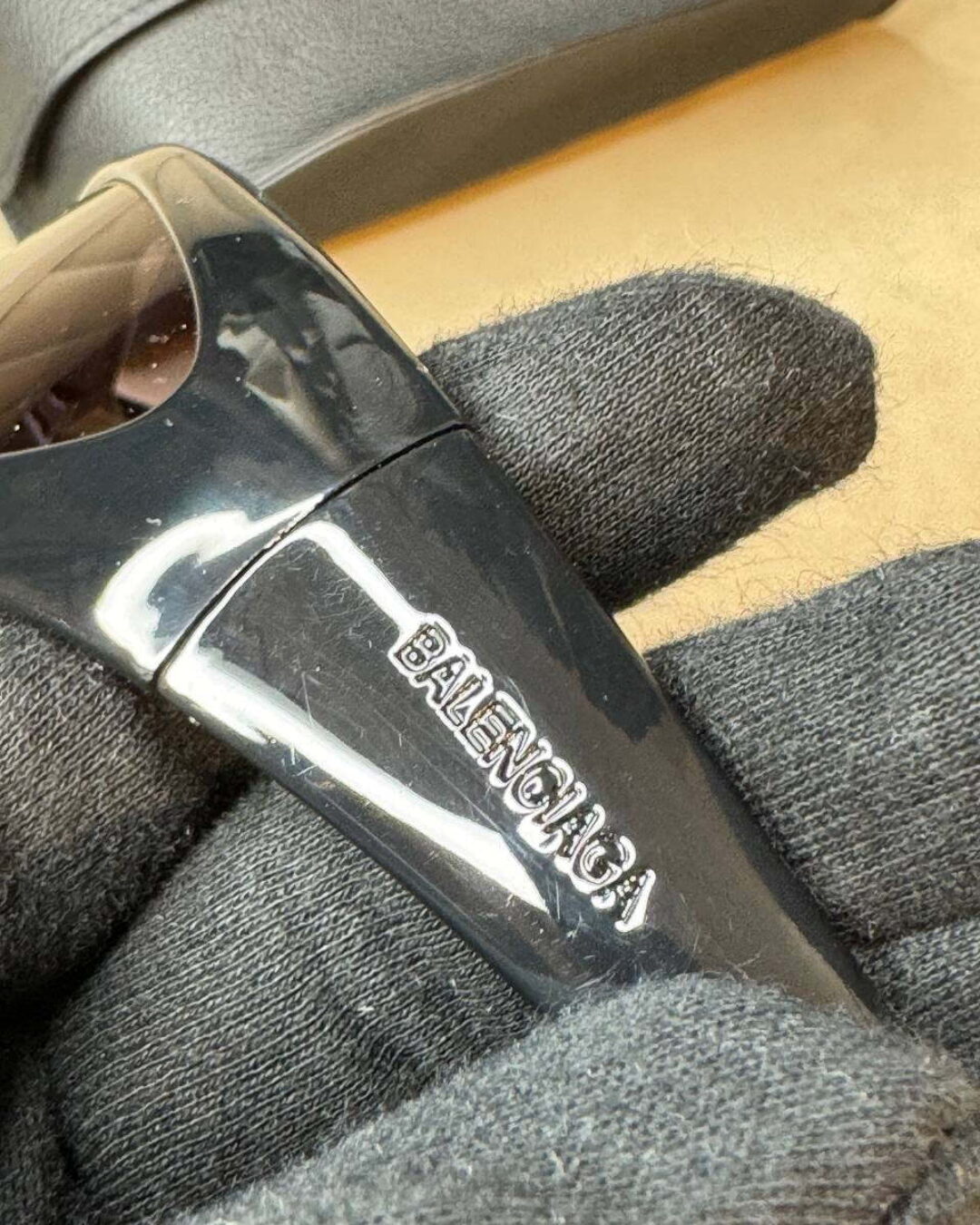 Очки Balenciaga — изображение 3