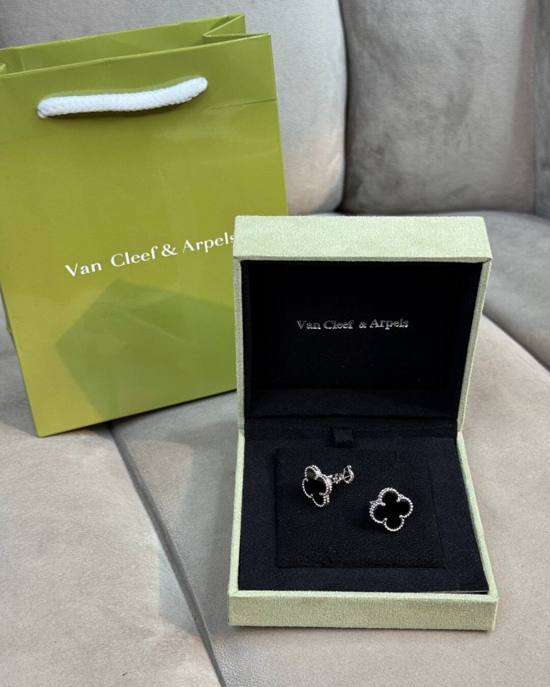 Серьги Van Cleef & Arpels Vintage Alhambra (Silver/Black) — изображение 2