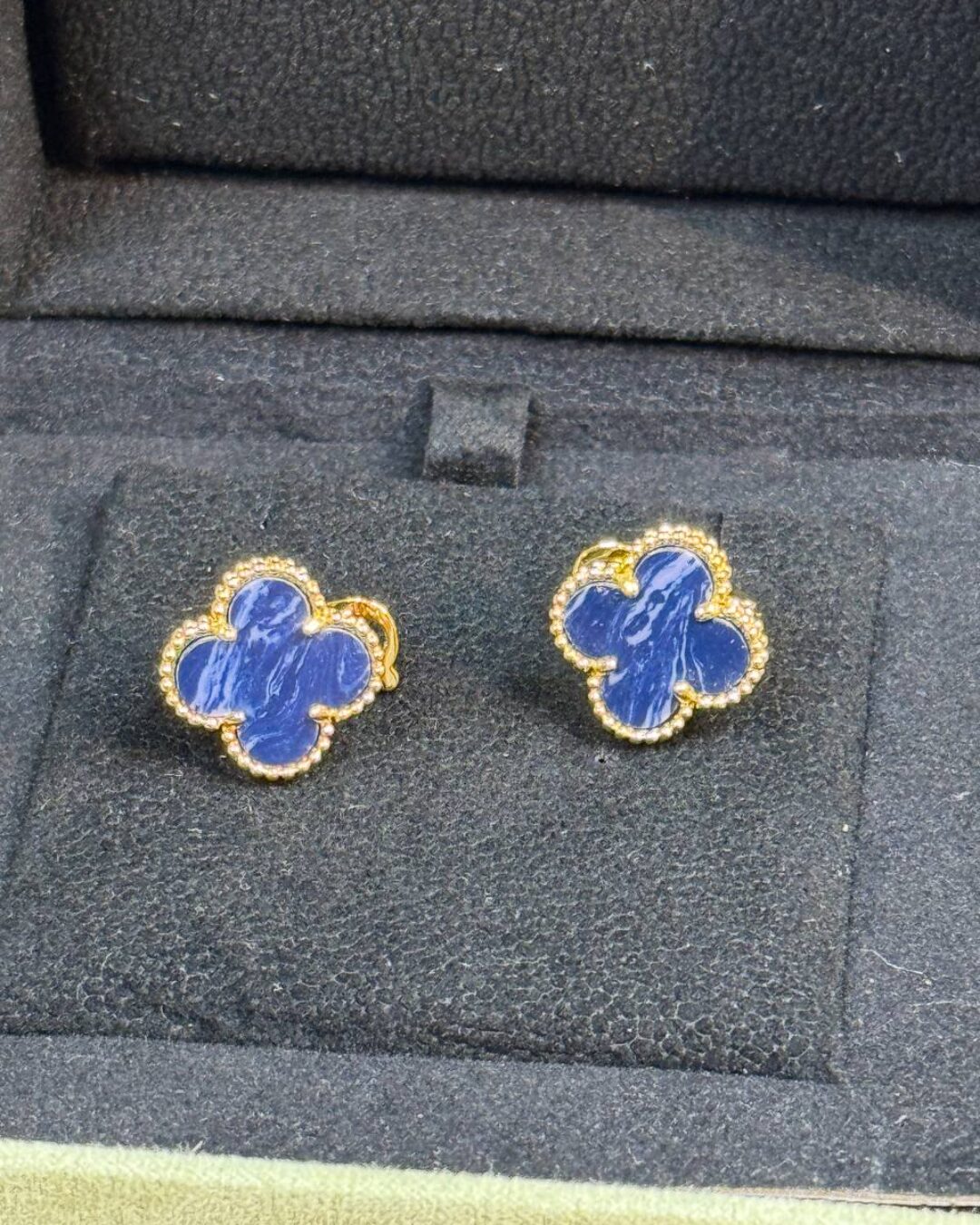 Серьги Van Cleef & Arpels Vintage Alhambra (Gold/Blue) — изображение 2