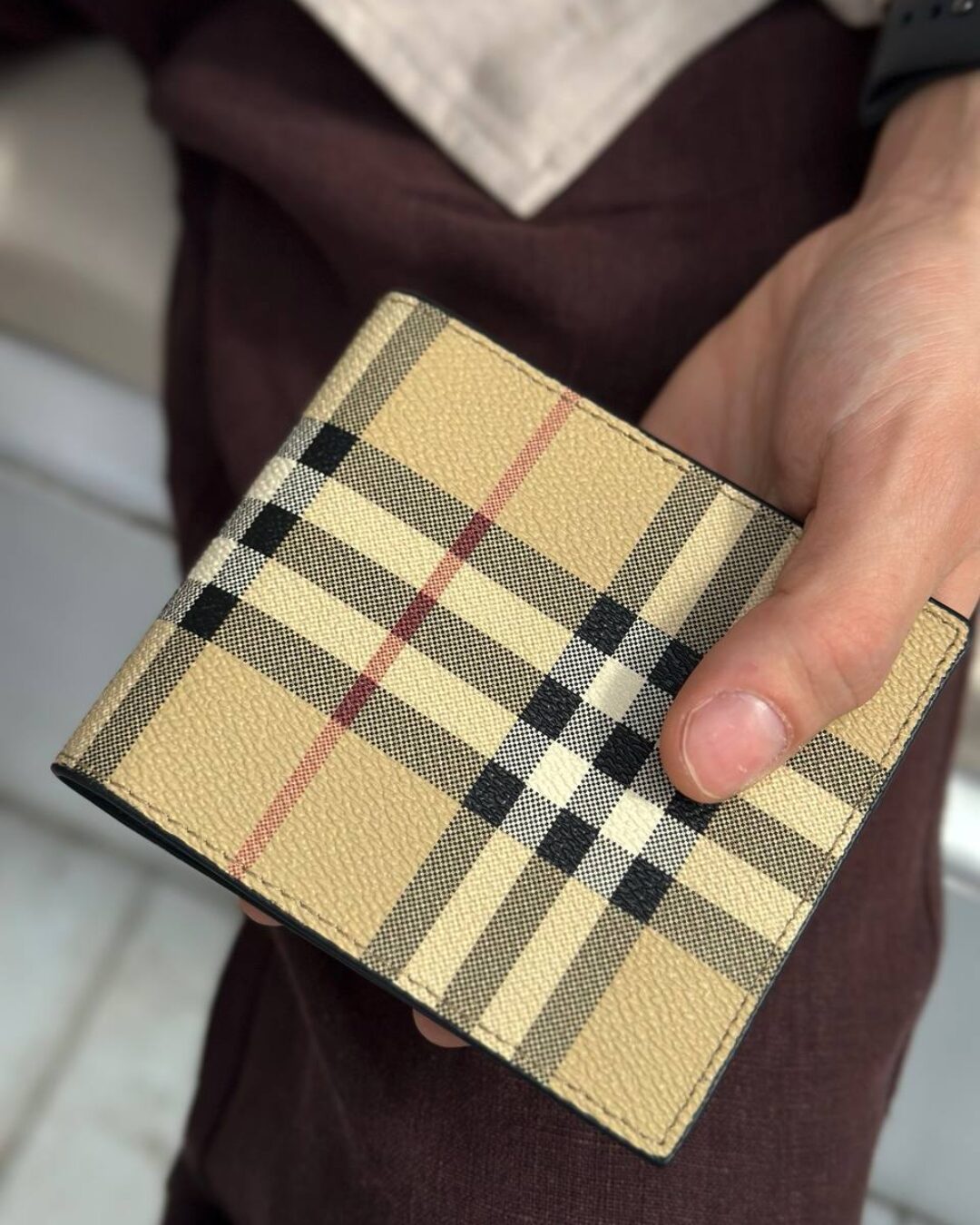 Кошелек Burberry — изображение 10