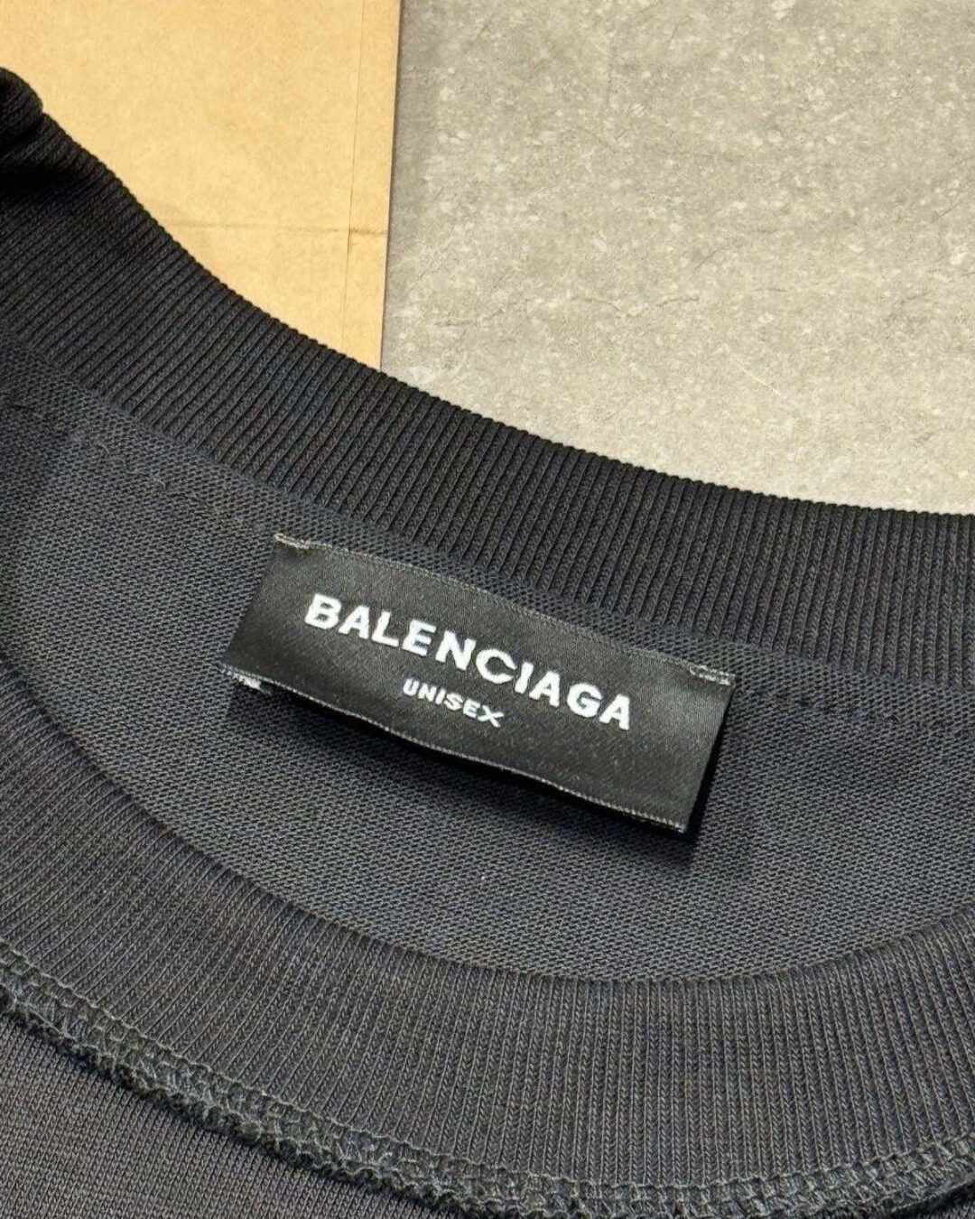Футболка Balenciaga — изображение 5