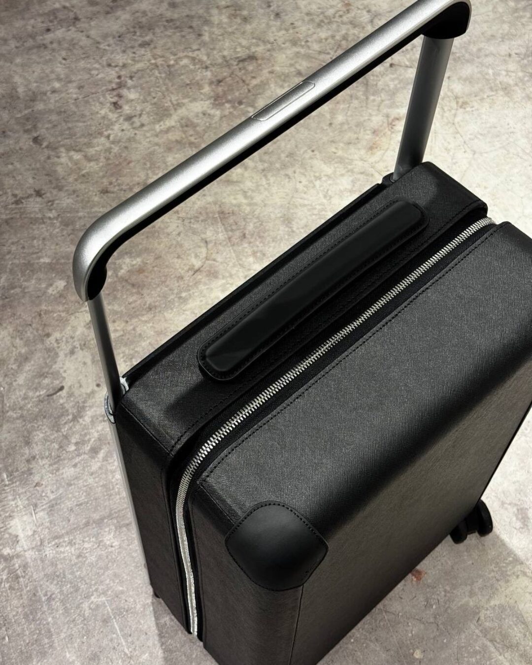 Чемодан Louis Vuitton — изображение 2