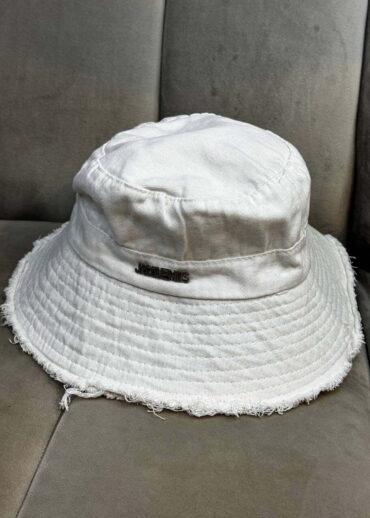 Панама Jacquemus