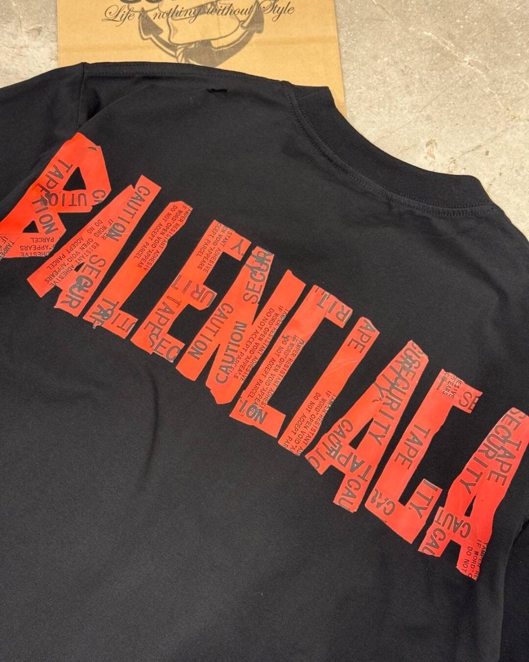 Футболка Balenciaga — изображение 8