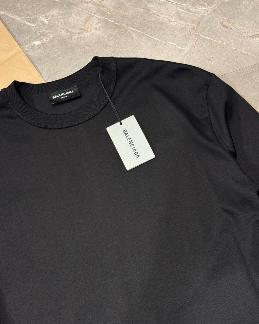 Футболка Balenciaga — изображение 6