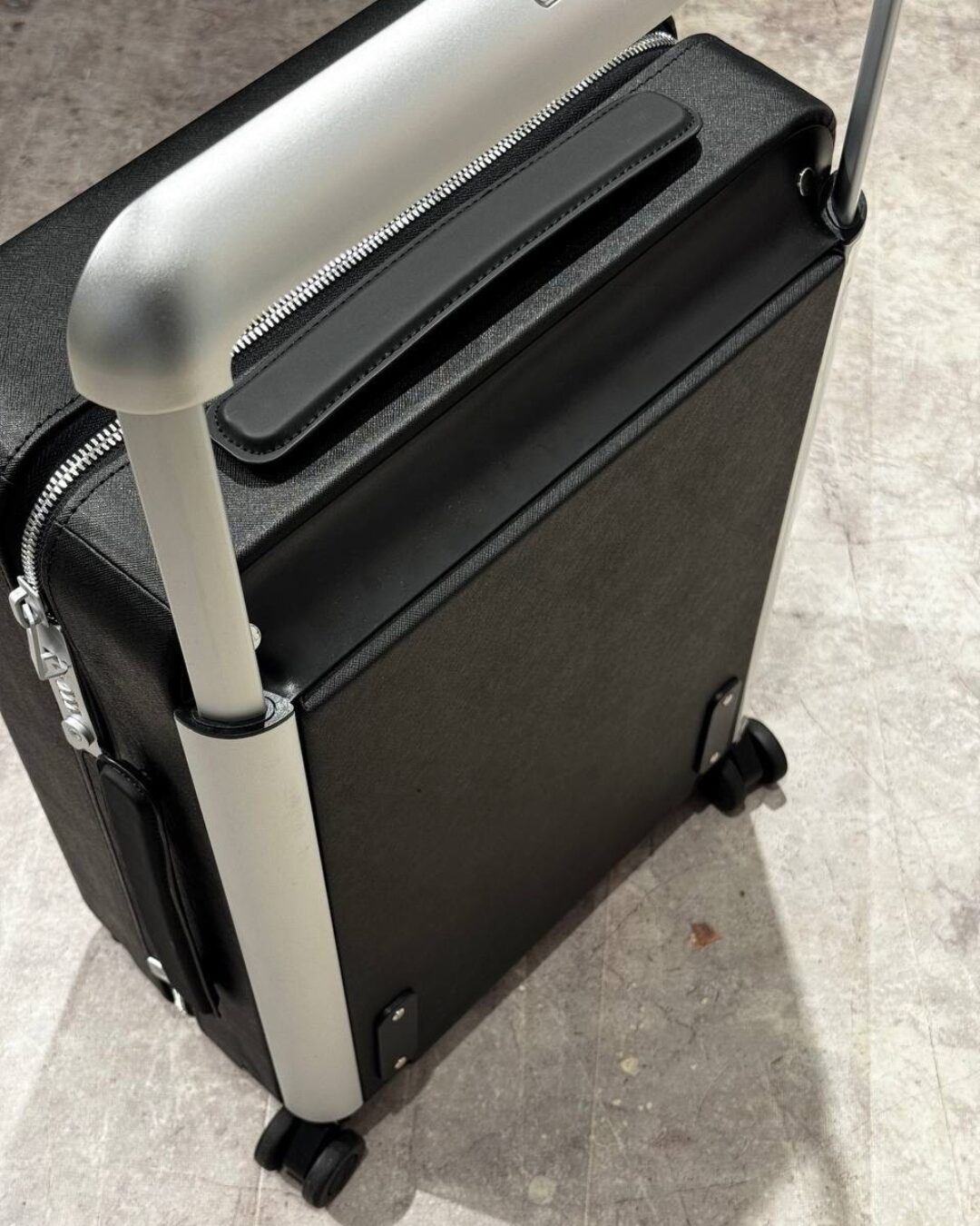 Чемодан Louis Vuitton — изображение 7