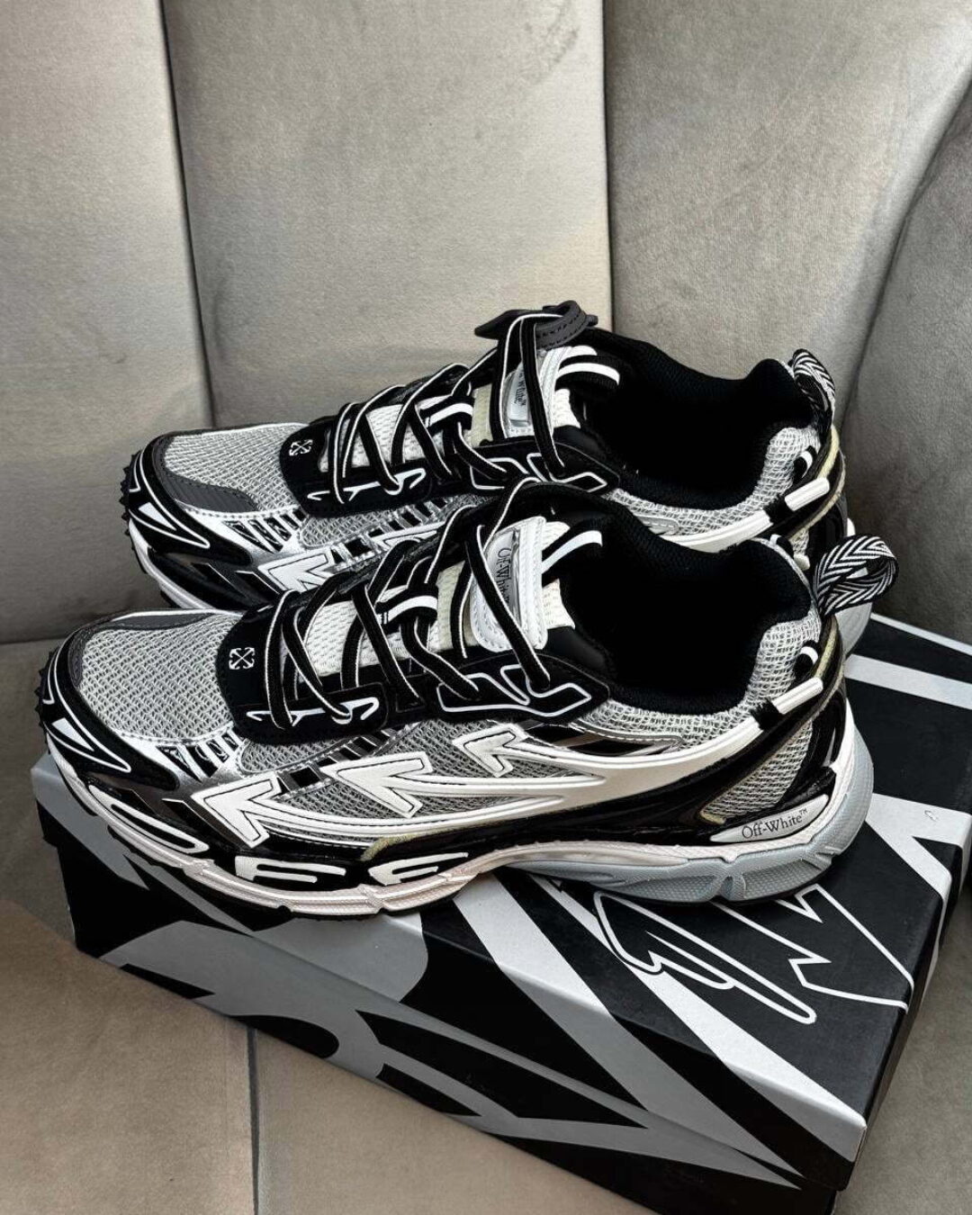 Кроссовки Off White — изображение 2