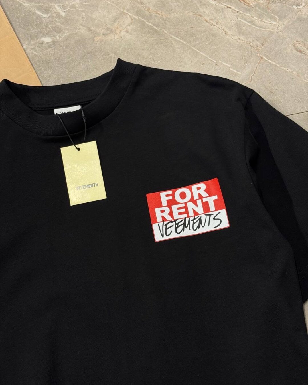 Футболка Vetements For Rent — изображение 4