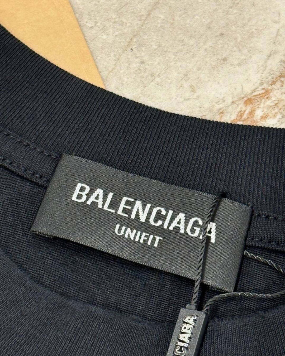 Футболка Balenciaga — изображение 7