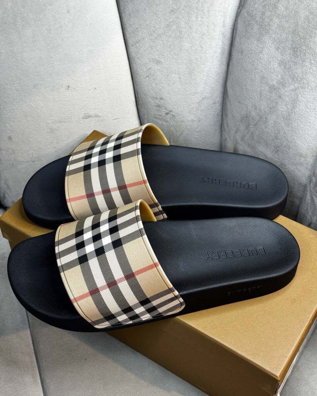 Тапки Burberry — изображение 5