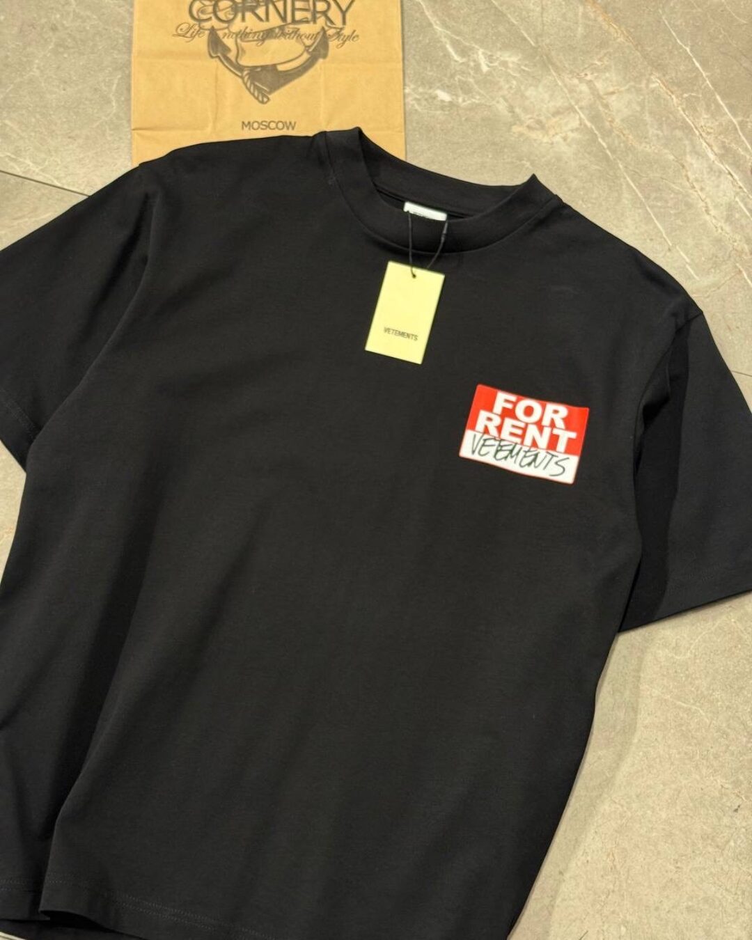 Футболка Vetements For Rent — изображение 3