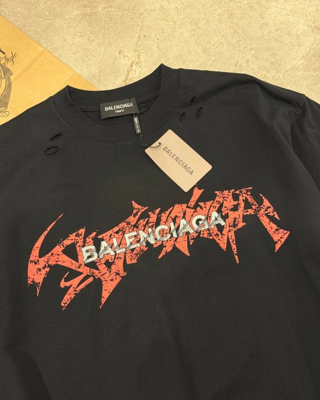 Футболка Balenciaga — изображение 5