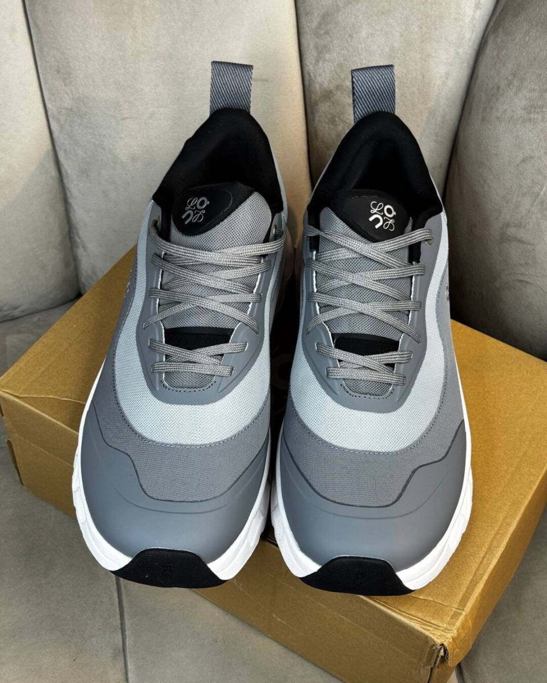 Кроссовки Loewe — изображение 2