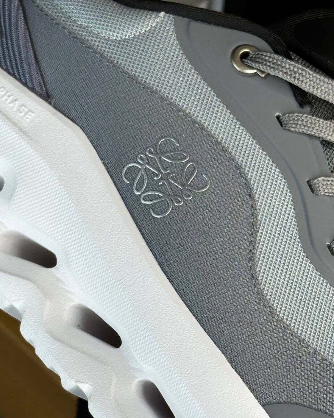 Кроссовки Loewe — изображение 3