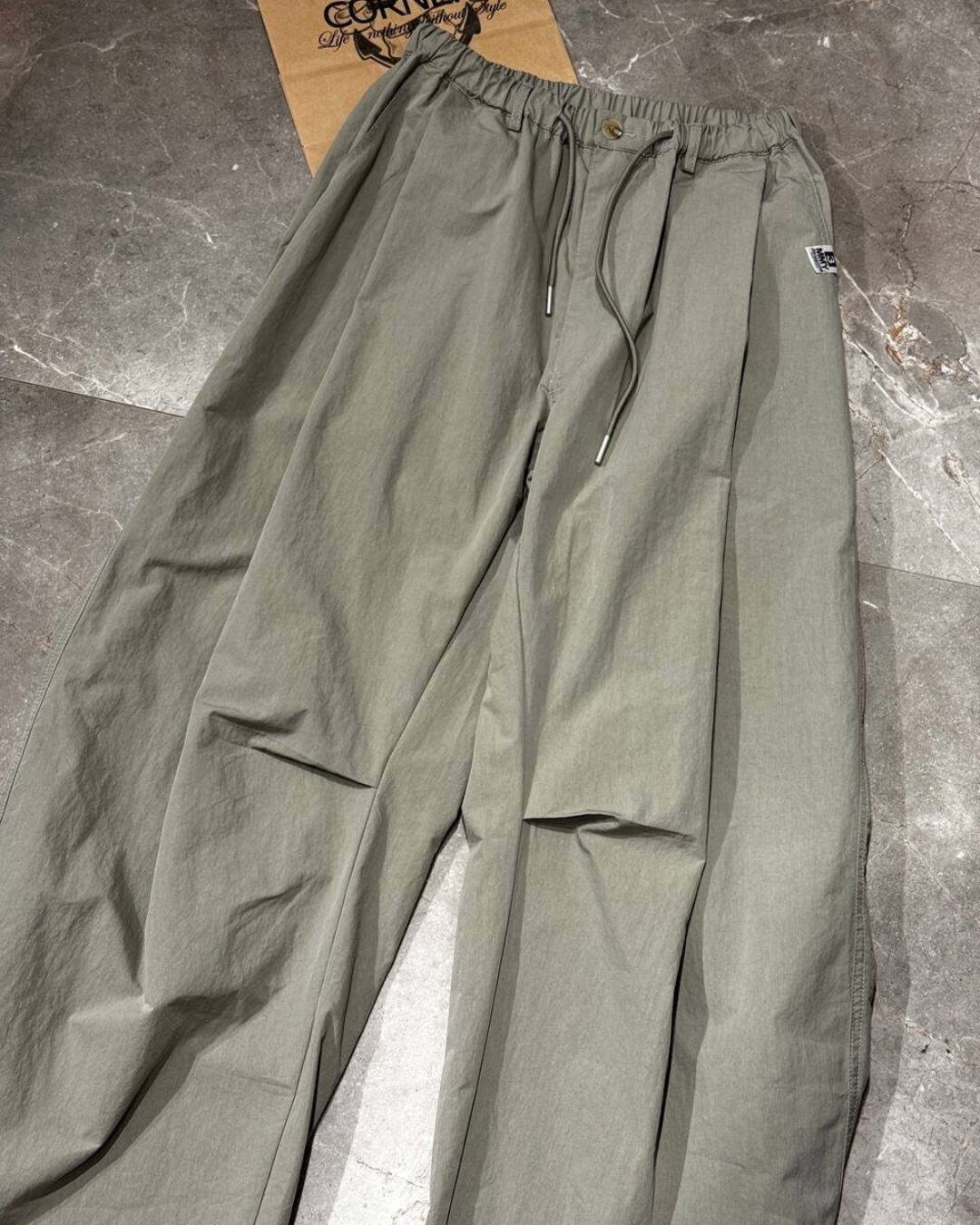 Штаны Maison Mihara — изображение 6