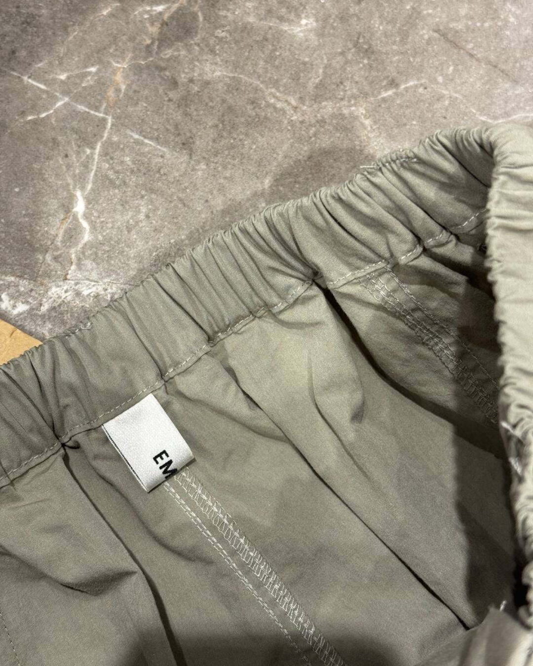 Штаны Maison Mihara — изображение 7