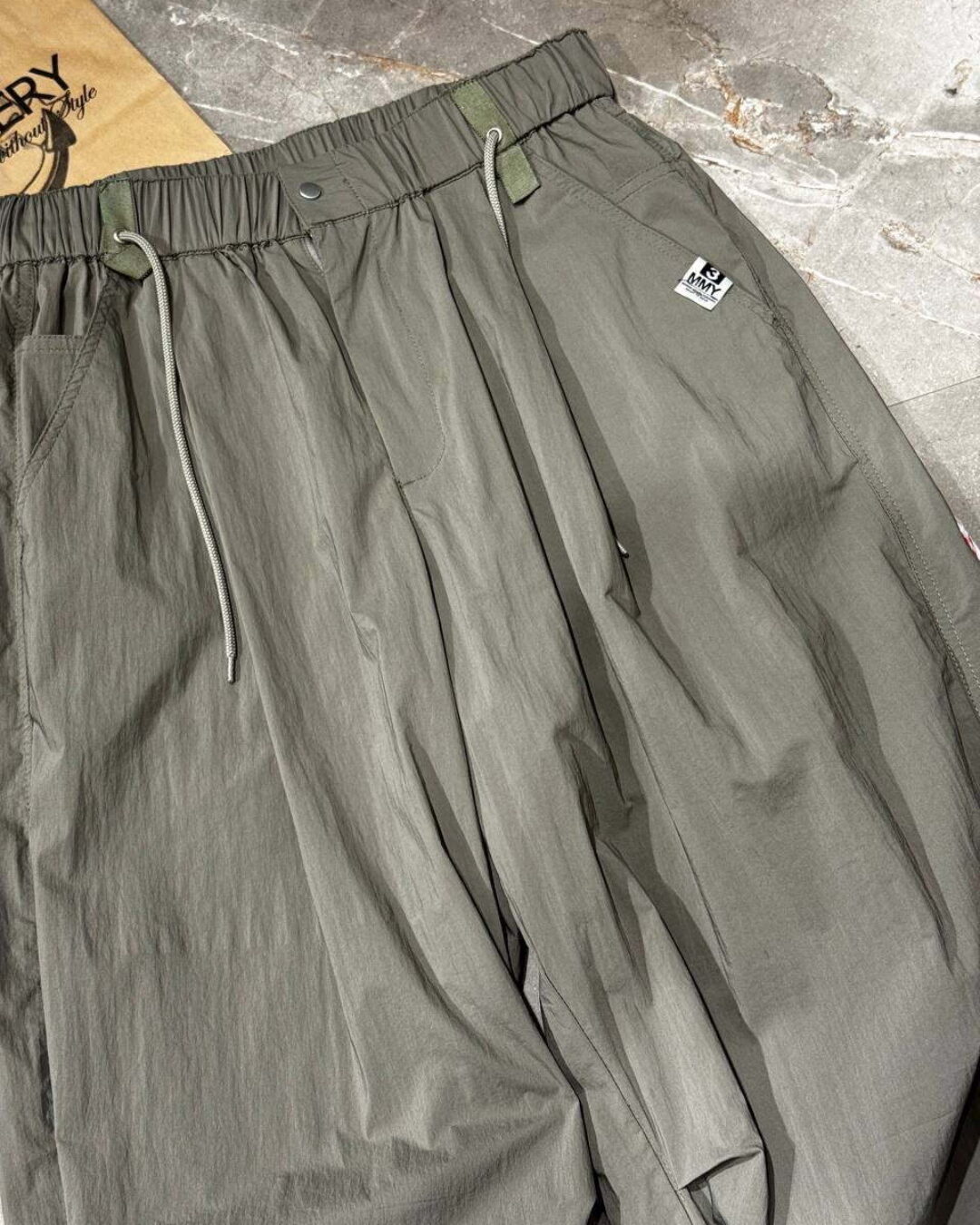 Штаны Maison Mihara — изображение 4