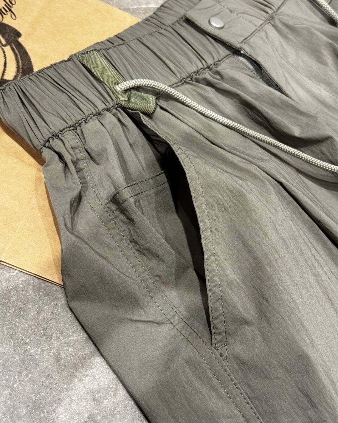 Штаны Maison Mihara — изображение 7