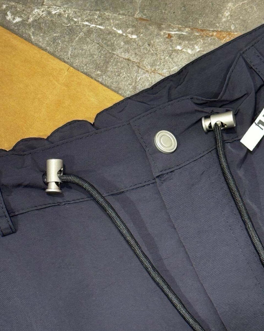 Штаны Maison Mihara — изображение 7