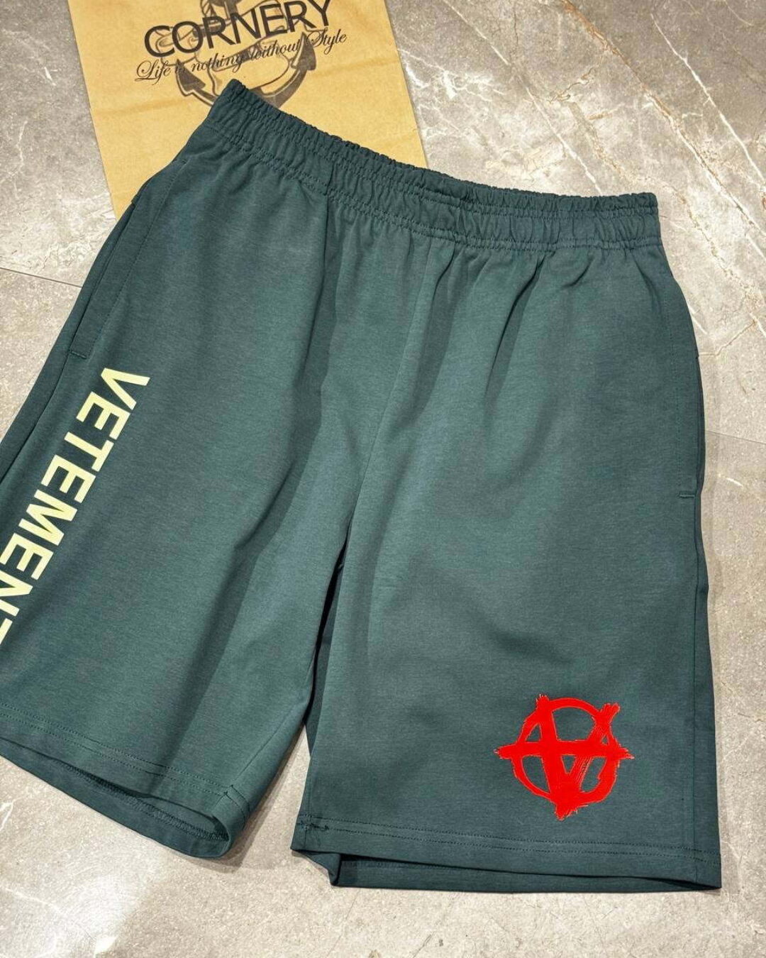 Шорты Vetements — изображение 3