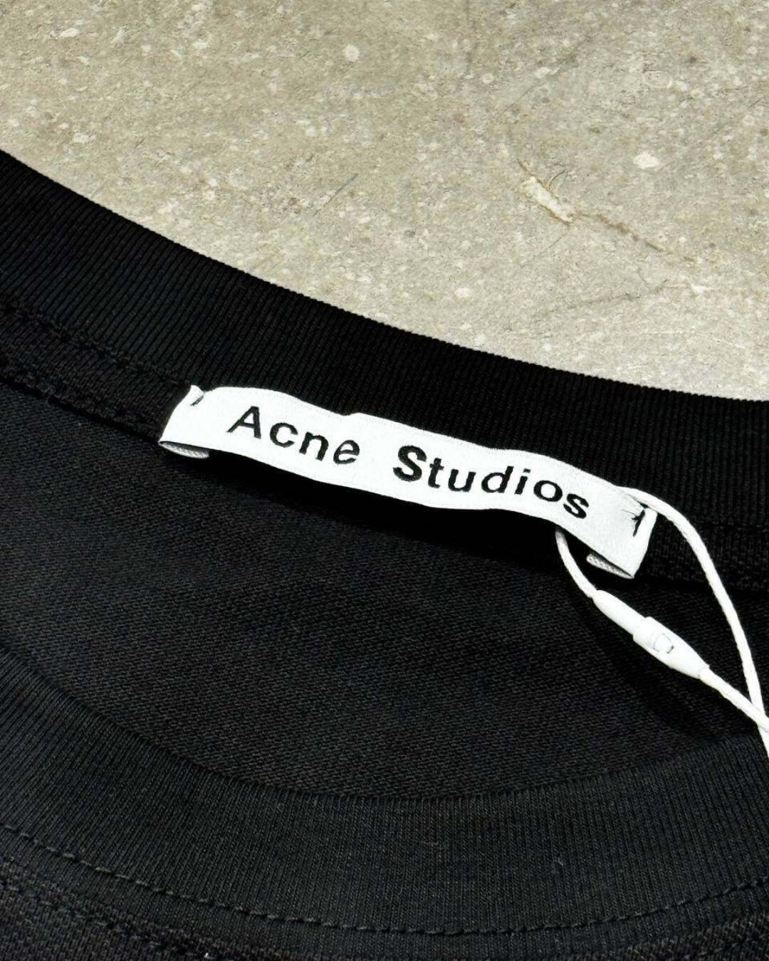 Футболка Acne Studios — изображение 6