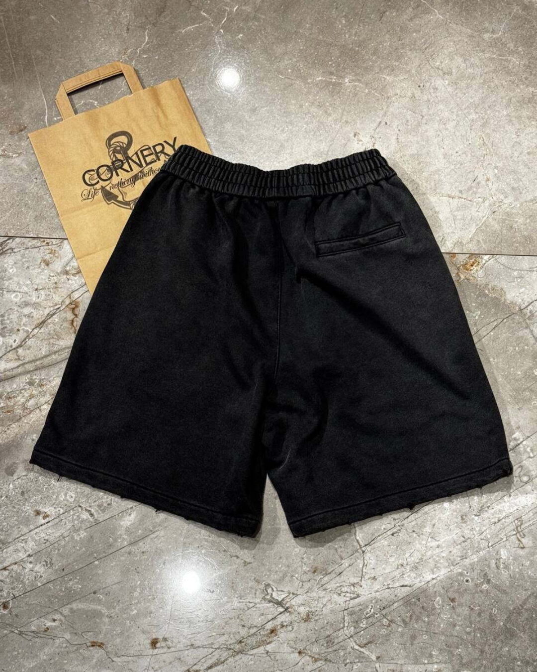 Шорты Balenciaga — изображение 2