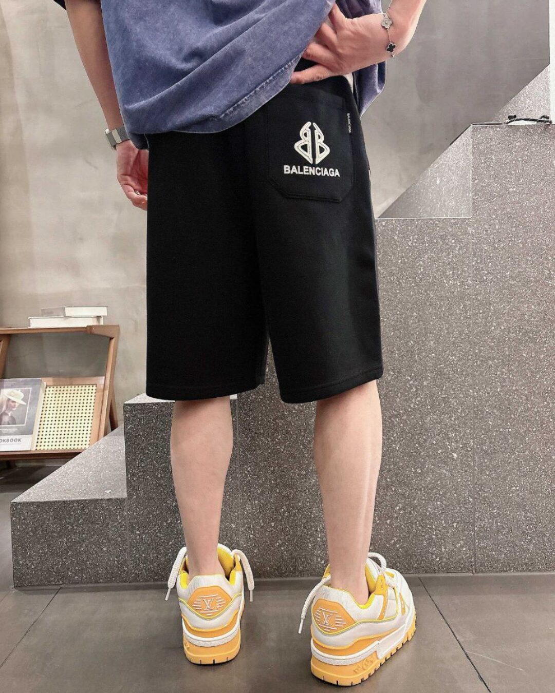 Шорты Balenciaga — изображение 2