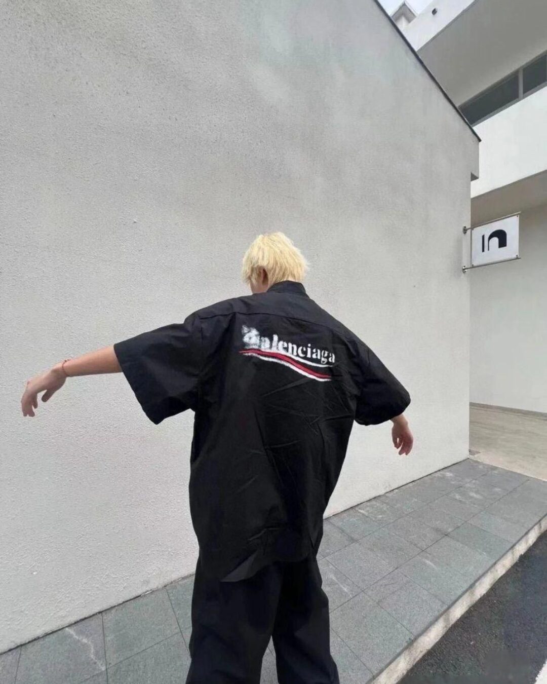 Рубашка Balenciaga — изображение 9