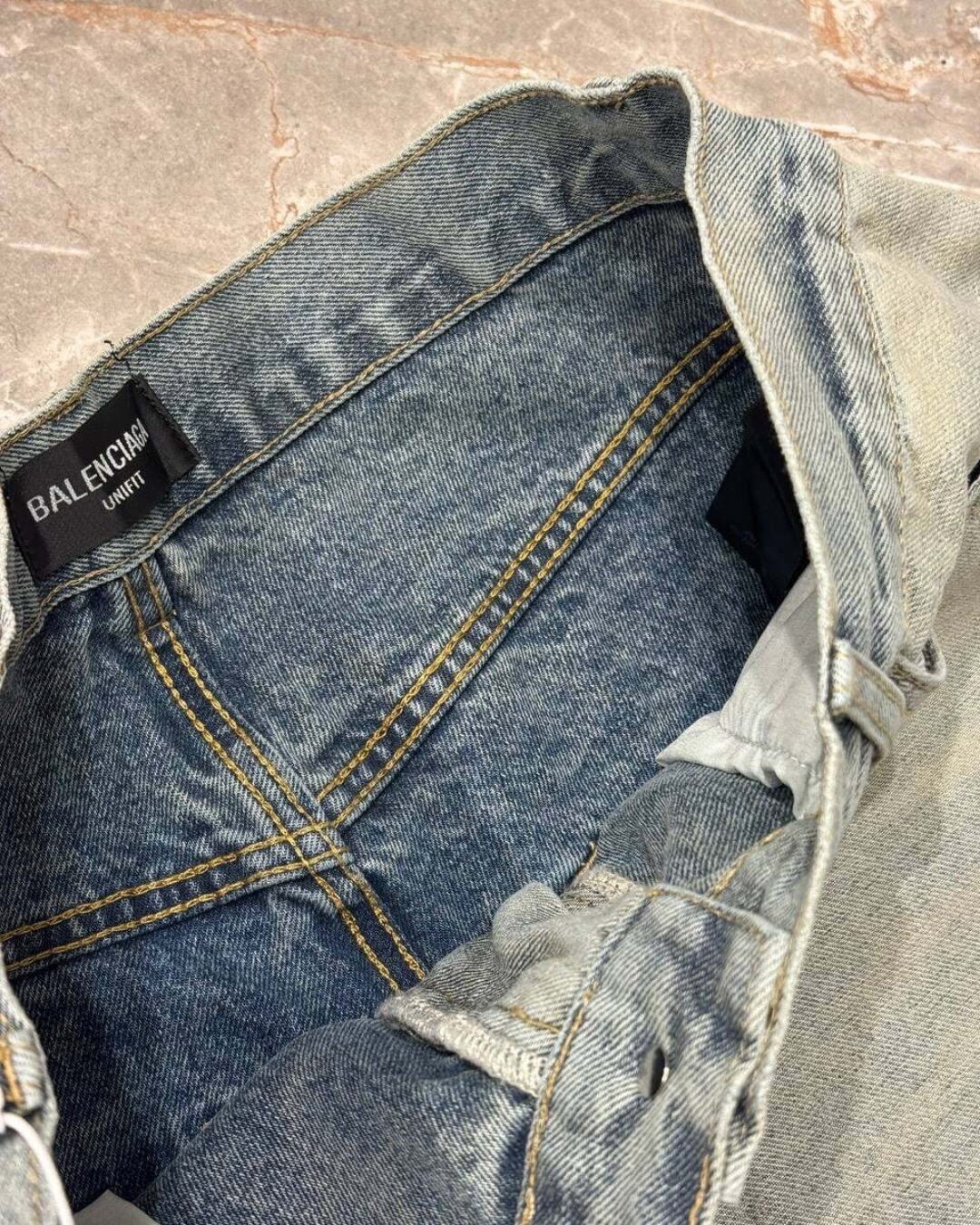 Джинсы Balenciaga — изображение 9