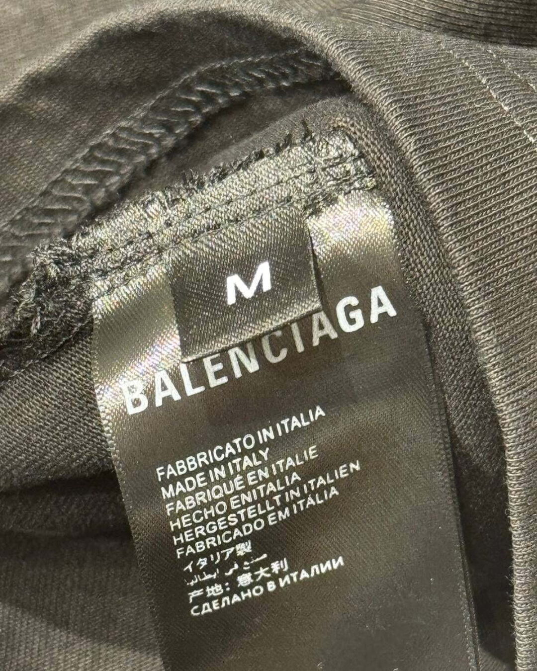 Футболка Balenciaga — изображение 9