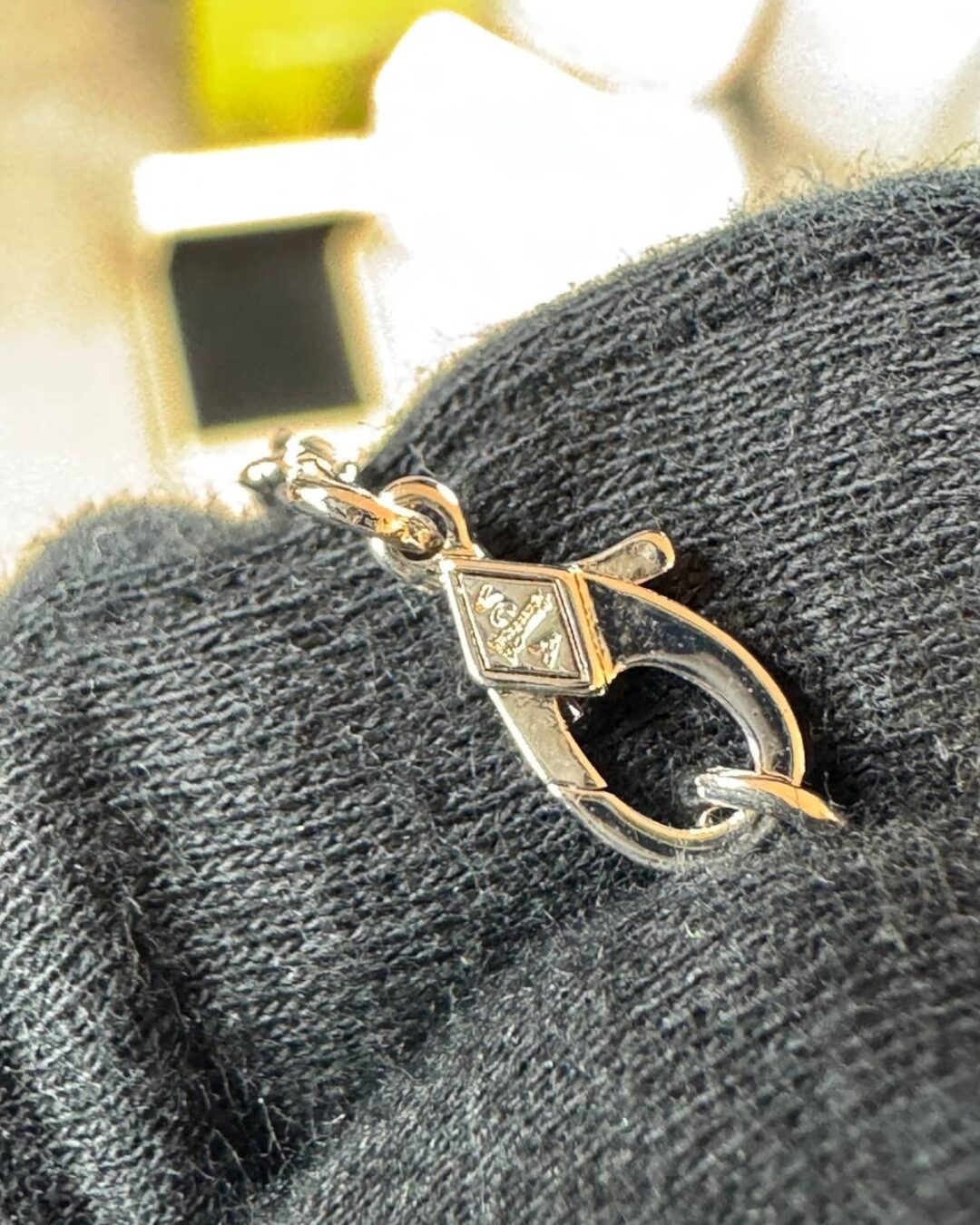 Колье Van Cleef & Arpels Vintage Alhambra (Silver/Reflective/Poly) — изображение 9
