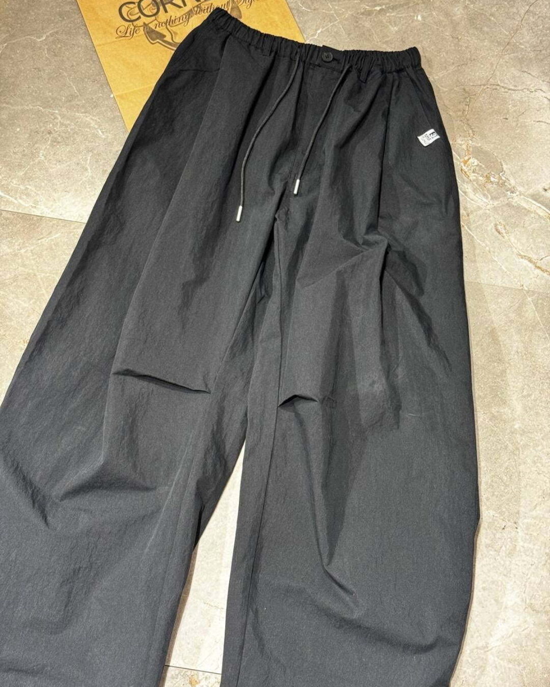 Штаны Maison Mihara — изображение 3