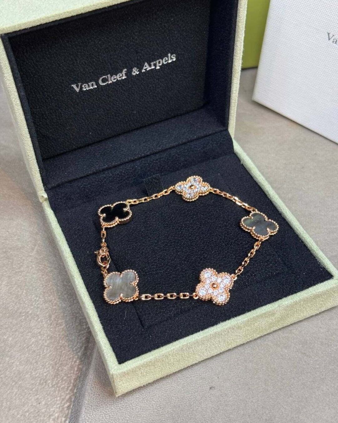 Браслет Van Cleef & Arpels Vintage Alhambra — изображение 2